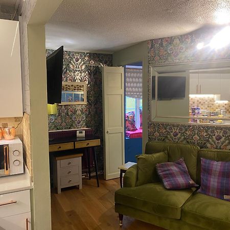 Quiet Lower Floor 2 Bed City Apartment With Private Patio Garden Bath Exterior foto